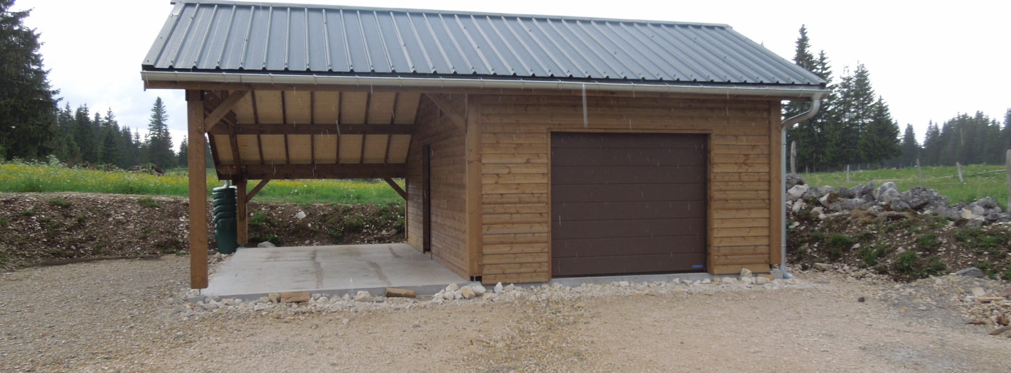 Garages, abris, chalets de jardin, dépendances en bois Jura